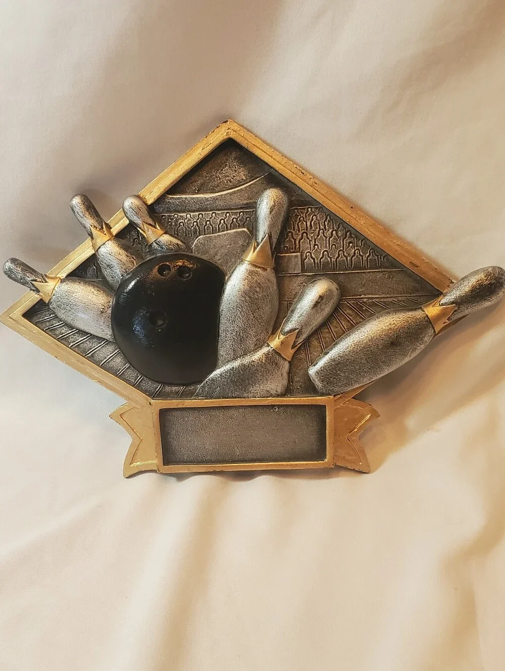 Bowling Strike Resin Trophy Plaque in Metallic Silver & Gold Wall Hanging